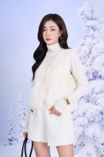 High quality soft wool gilet jacket with front button closure