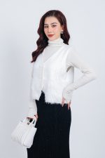 High quality soft wool gilet jacket with front button closure