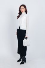 High quality soft wool gilet jacket with front button closure