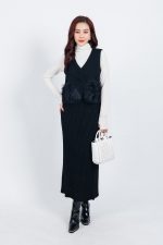 High quality soft wool gilet jacket with front button closure
