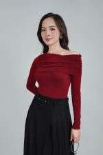 High-quality, stretchy, off-the-shoulder sweater