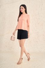 High-quality sweater with round neck, half sleeves and fashionable stylized body