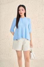 High-quality sweater with round neck, half sleeves and fashionable stylized body