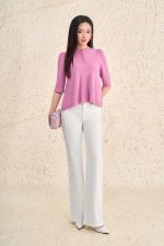 High-quality sweater with round neck, half sleeves and fashionable stylized body