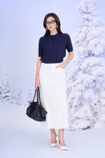 High quality sweater with round neck, short sleeves, fashionable elastic hem