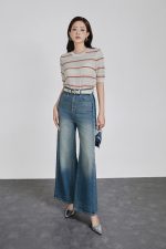 High-quality sweater with round neck, short sleeves, fashionable elastic hem