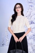 High quality sweater with round neck, short sleeves, fashionable elastic hem