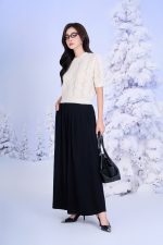 High quality sweater with round neck, short sleeves, fashionable elastic hem