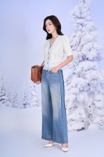 High-quality sweater with V-neck, short sleeves, slightly puffed body with pearl buttons, fashionable elastic hem
