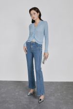 High-quality thin wool fabric sweater with V-neck slit and fashionable stone buttons