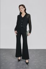 High-quality thin wool fabric sweater with V-neck slit and fashionable stone buttons