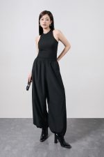 High quality wool knitted T-shirt with fashionable sleeveless round neck shape