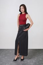 High quality wool knitted T-shirt with fashionable sleeveless round neck shape