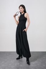 High quality wool knitted T-shirt with fashionable sleeveless round neck shape