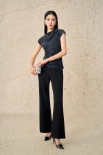 High-quality wool knitted T-shirt with round neck, shoulder-shaped shoulder pattern, rhinestoned hem, fashionable bias hem