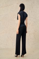 High-quality wool knitted T-shirt with round neck, shoulder-shaped shoulder pattern, rhinestoned hem, fashionable bias hem