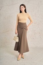 High-quality wool sweater with round neck and fashionable stone embellished body with stylish pockets