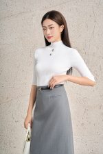 High-quality wool sweater with round neck and fashionable stone embellished body with stylish pockets