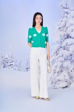 High-quality wool sweater with slim V-neck, slightly puffed sleeves and fashionable patterned body