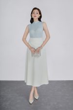 High-quality wool sweater with stretchy, sleeveless high neck fashion