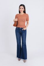 High-quality woven sweater with plaid pattern and short sleeves
