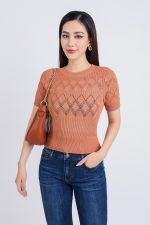 High-quality woven sweater with plaid pattern and short sleeves