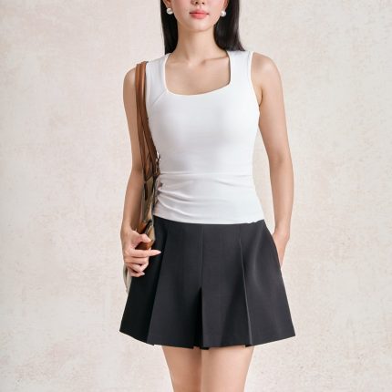 Knitted T-shirt with square neck and flared waist