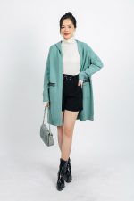Long high-fashion wool coat with hood and pockets
