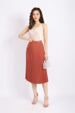 Silk two-piece shirt with loose-fitting collar and style