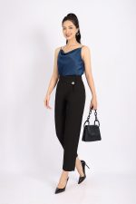 Silk two-piece shirt with loose-fitting collar and style
