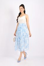 Silk two-piece shirt with loose-fitting collar and style