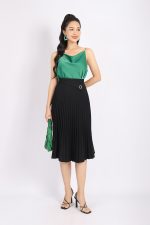 Silk two-piece shirt with loose-fitting collar and style