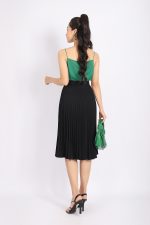 Silk two-piece shirt with loose-fitting collar and style