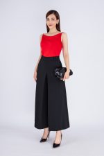 Straight silk two-piece shirt with scoop neck styling