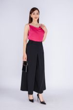 Straight silk two-piece shirt with scoop neck styling