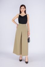 Straight silk two-piece shirt with scoop neck styling