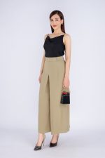 Straight silk two-piece shirt with scoop neck styling