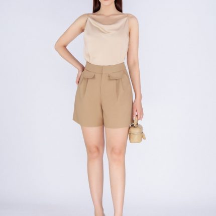 Straight silk two-piece shirt with scoop neck styling