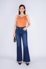 Straight silk two-piece shirt with scoop neck styling