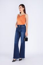 Straight silk two-piece shirt with scoop neck styling