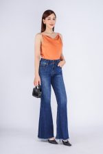 Straight silk two-piece shirt with scoop neck styling