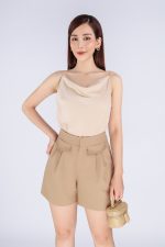 Straight silk two-piece shirt with scoop neck styling