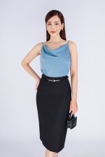 Straight silk two-piece shirt with scoop neck styling