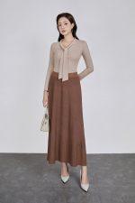Wool knitted T-shirt with a V-neck cut and a flap to create a fashionable bustier style