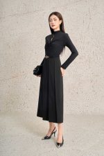 Wool knitted T-shirt with long sleeves, round neck, slit-shaped bust