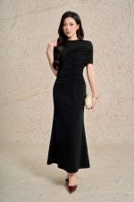 Wool knitted T-shirt with round neck, off-the-shoulder, pleated fashion style